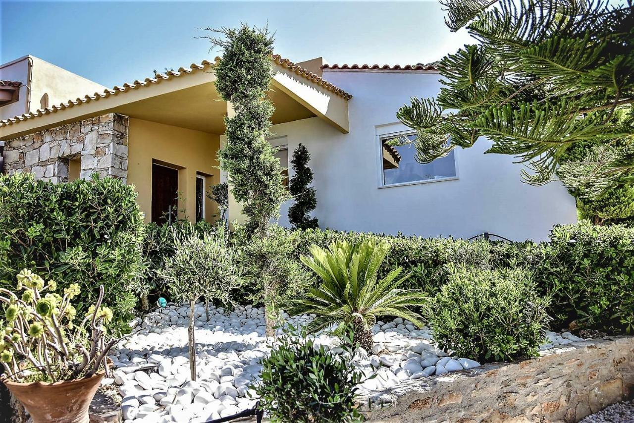 Villa Rodea Rodhia  ภายนอก รูปภาพ